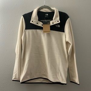 North Face 1/4 Button Up